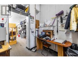 716-718 Queen St, Sault Ste  Marie, ON P6A2A9 Photo 8