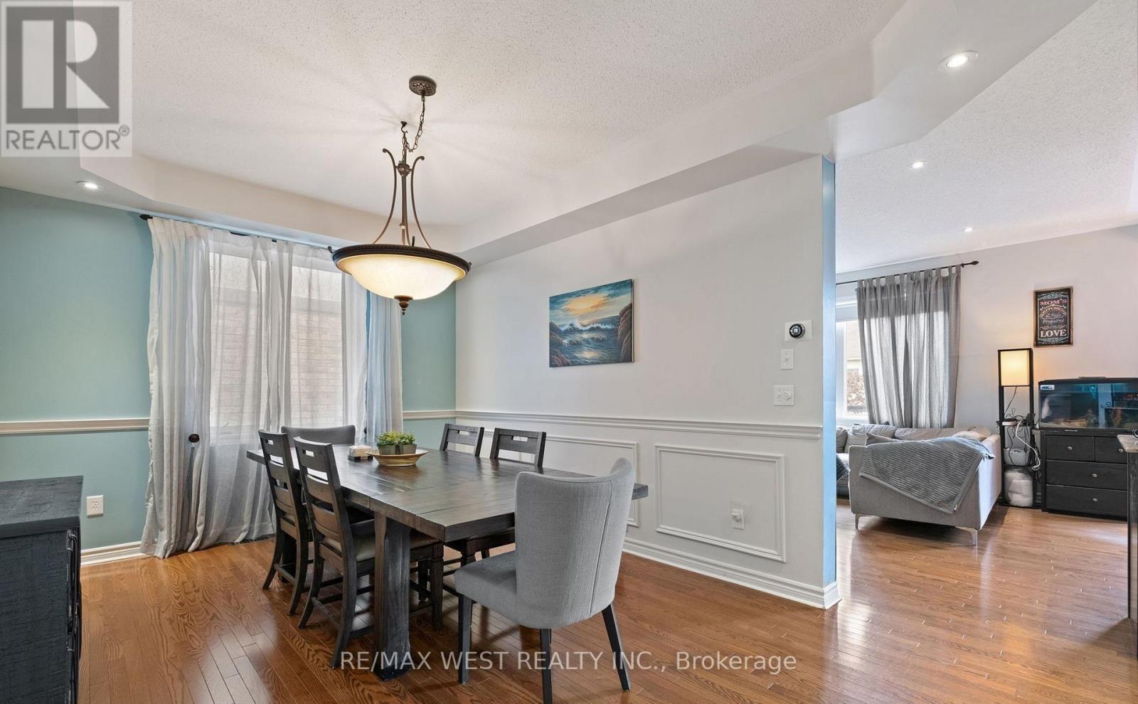31 Buxton Lane, Clarington, ON photo 6