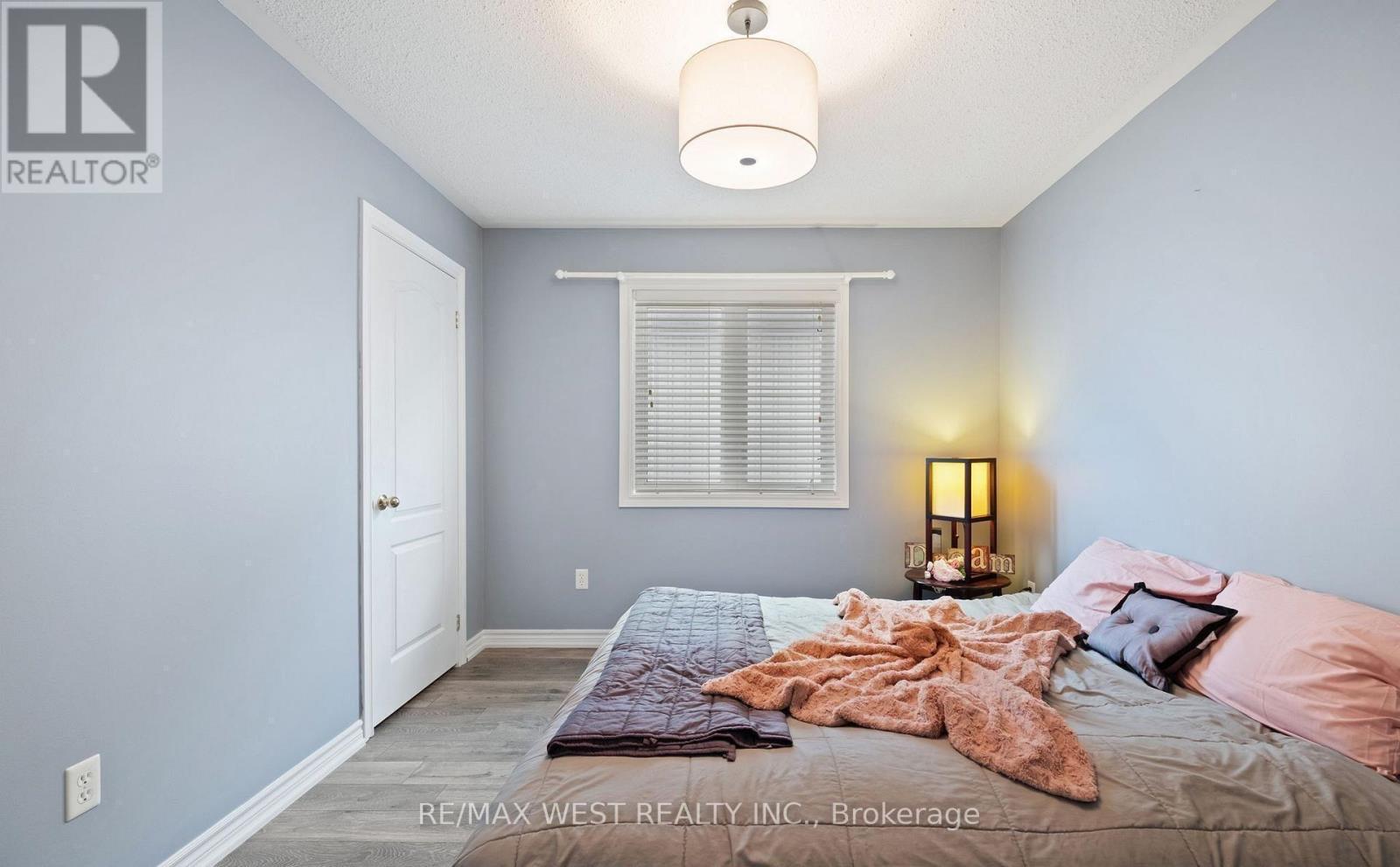 31 BUXTON LANE - 26