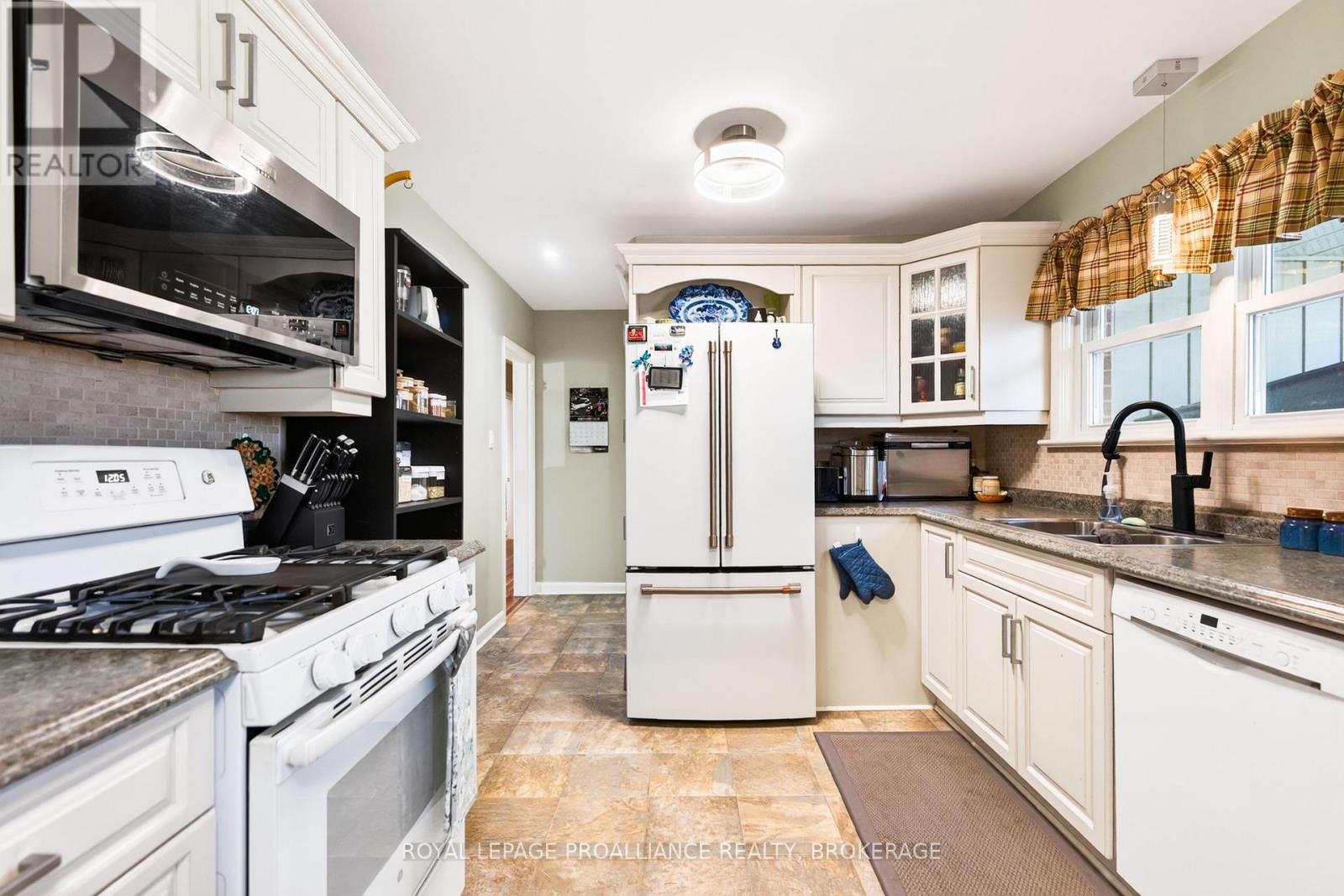 1424 HEATH STREET - Image 11