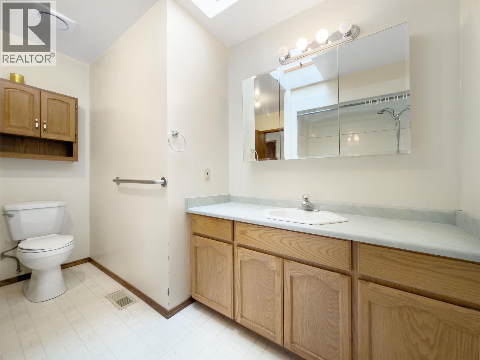 1555 DUNCAN ROAD - Image 11