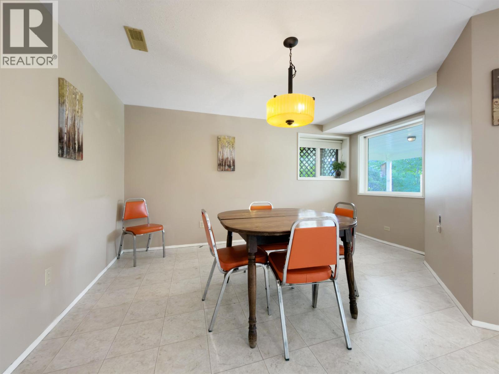 1555 DUNCAN ROAD - 40
