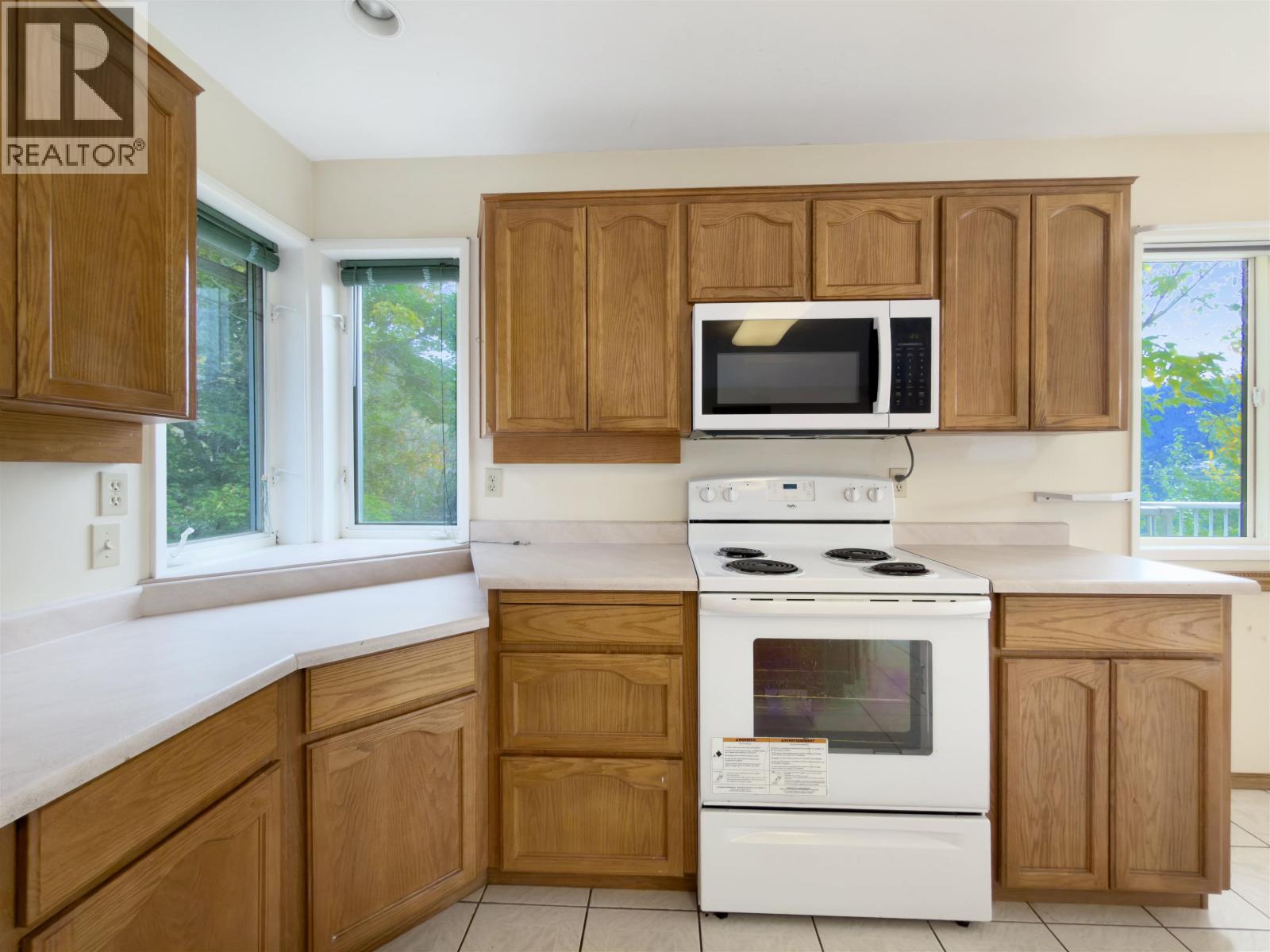 1555 DUNCAN ROAD - 19