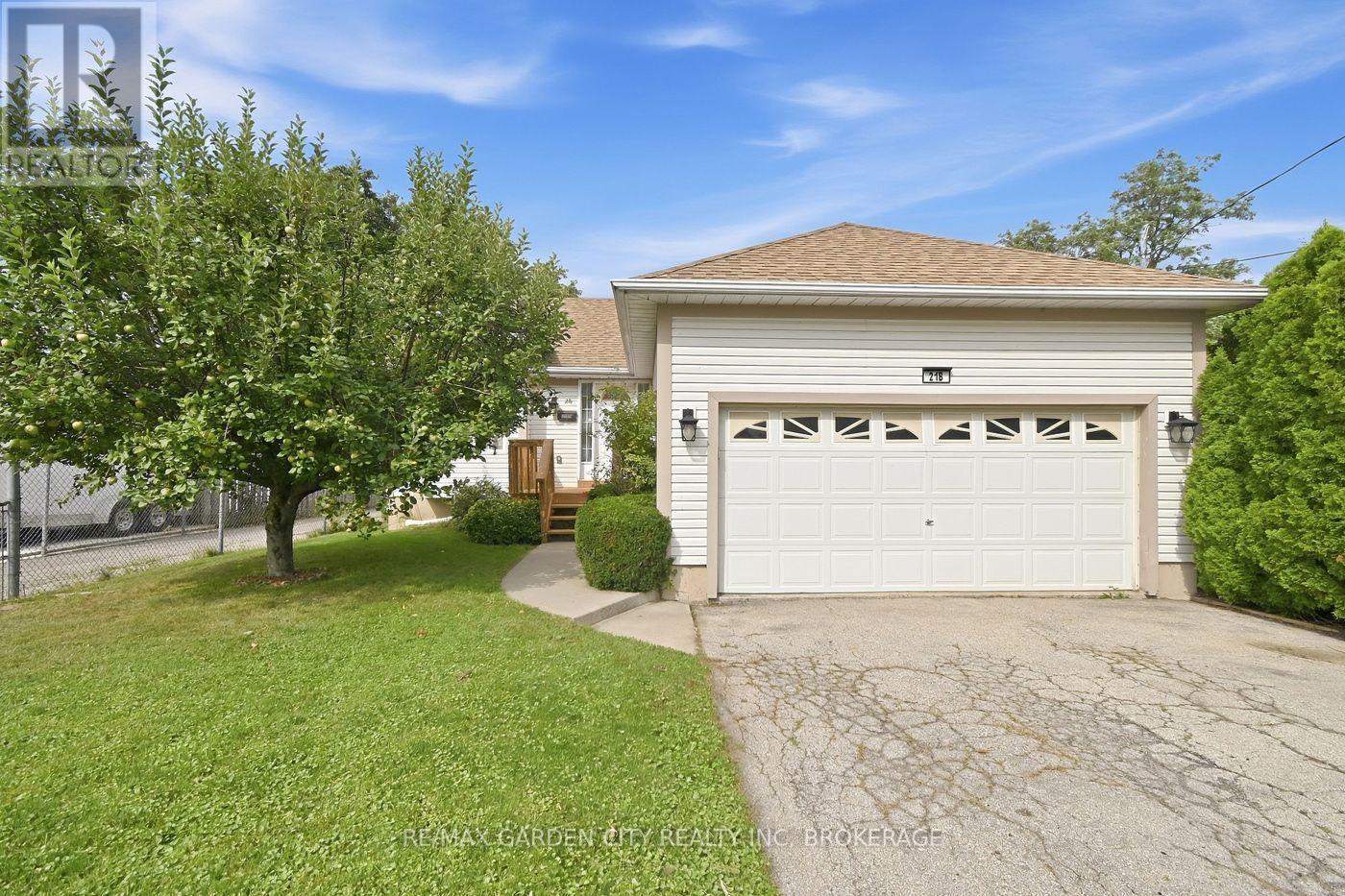 21 B KELSON AVENUE N, Grimsby (Grimsby West) — photo 2