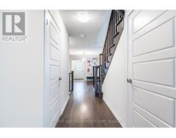 1239 Mulroney Heights, Milton, ON L9E1G1 Photo 11