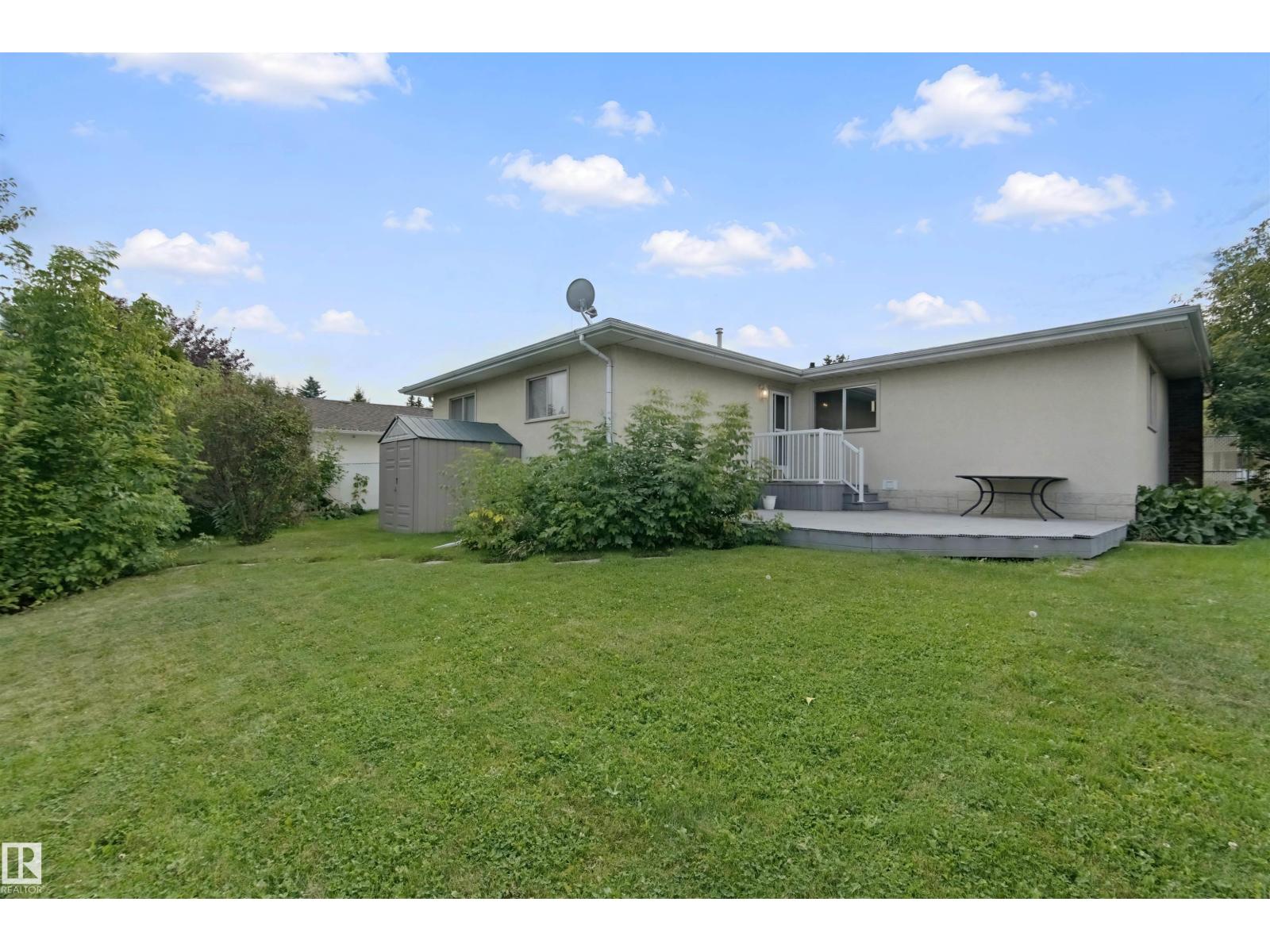 9 BROOKWOOD PL - 42