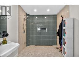 597 Lafontaine  Road W, Tiny, ON L9M0L7 Photo 35