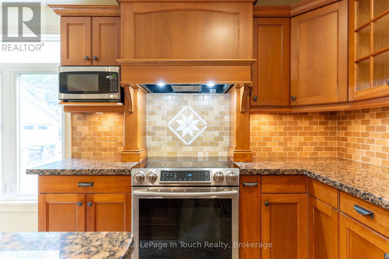 1749 GRATRIX ROAD - Image 11
