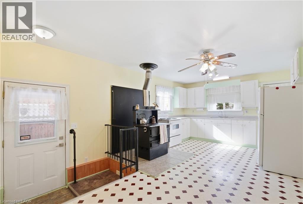 423 LAWRENCE Avenue - Image 14