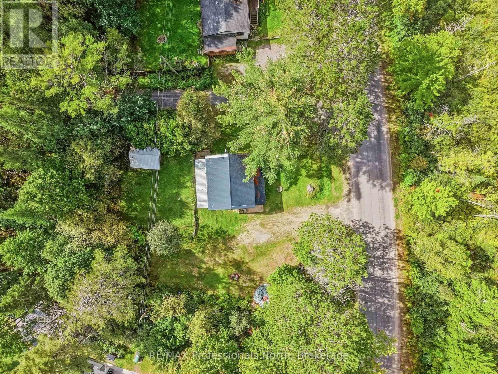 31 HUTCHESON BEACH ROAD E - 2