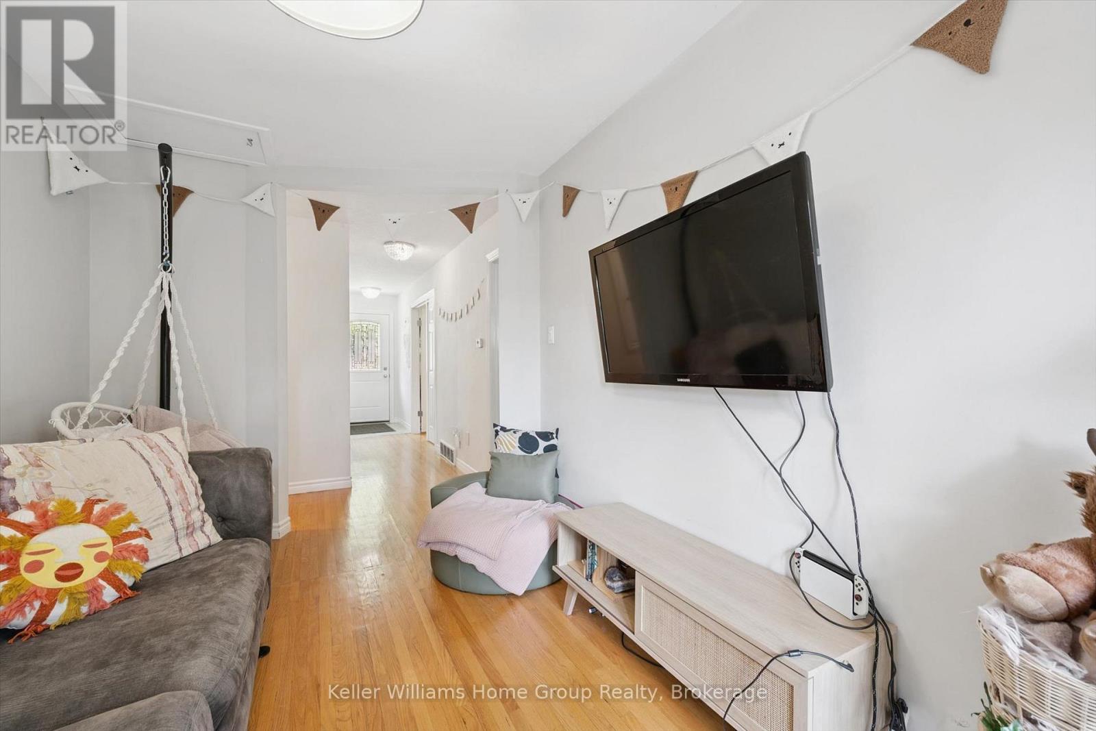 10 PICADILLY PLACE - 8
