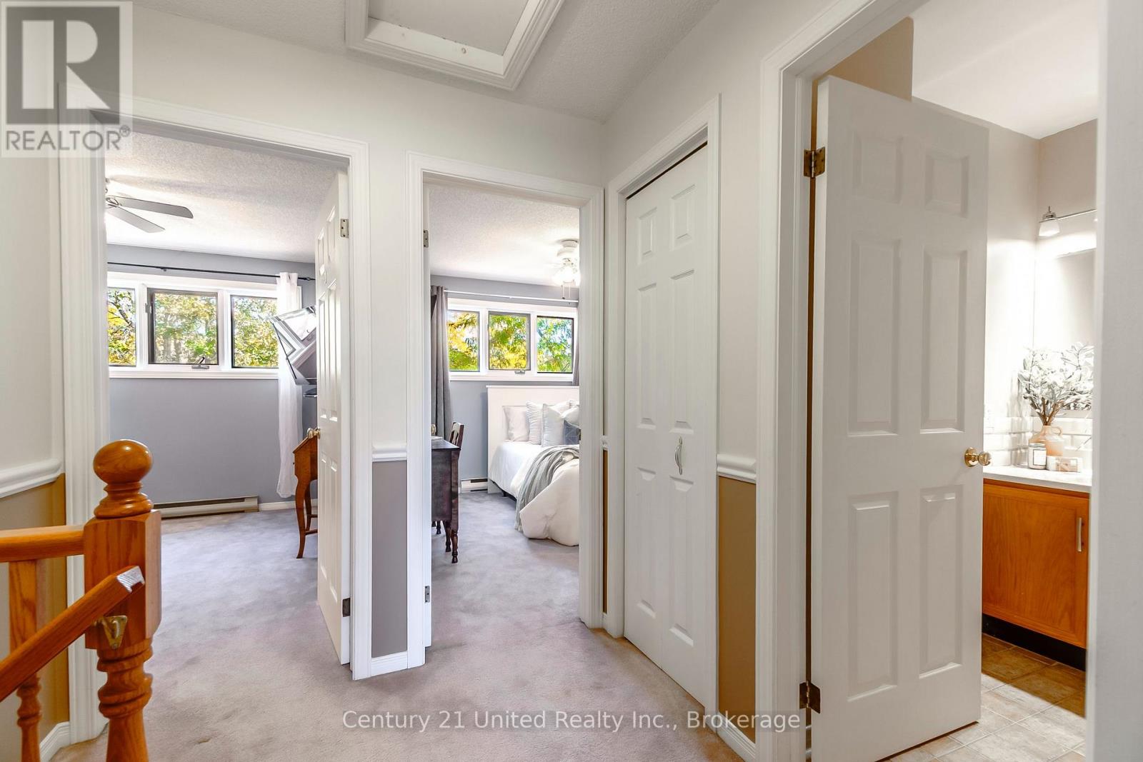 #15 36 CHAMPLAIN CRESCENT - 22