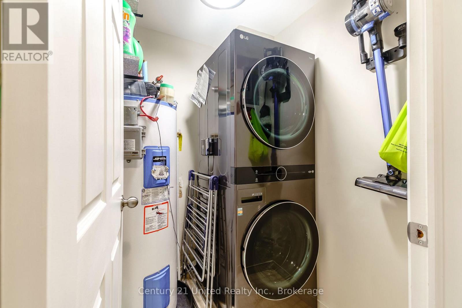 #15 36 CHAMPLAIN CRESCENT - 37