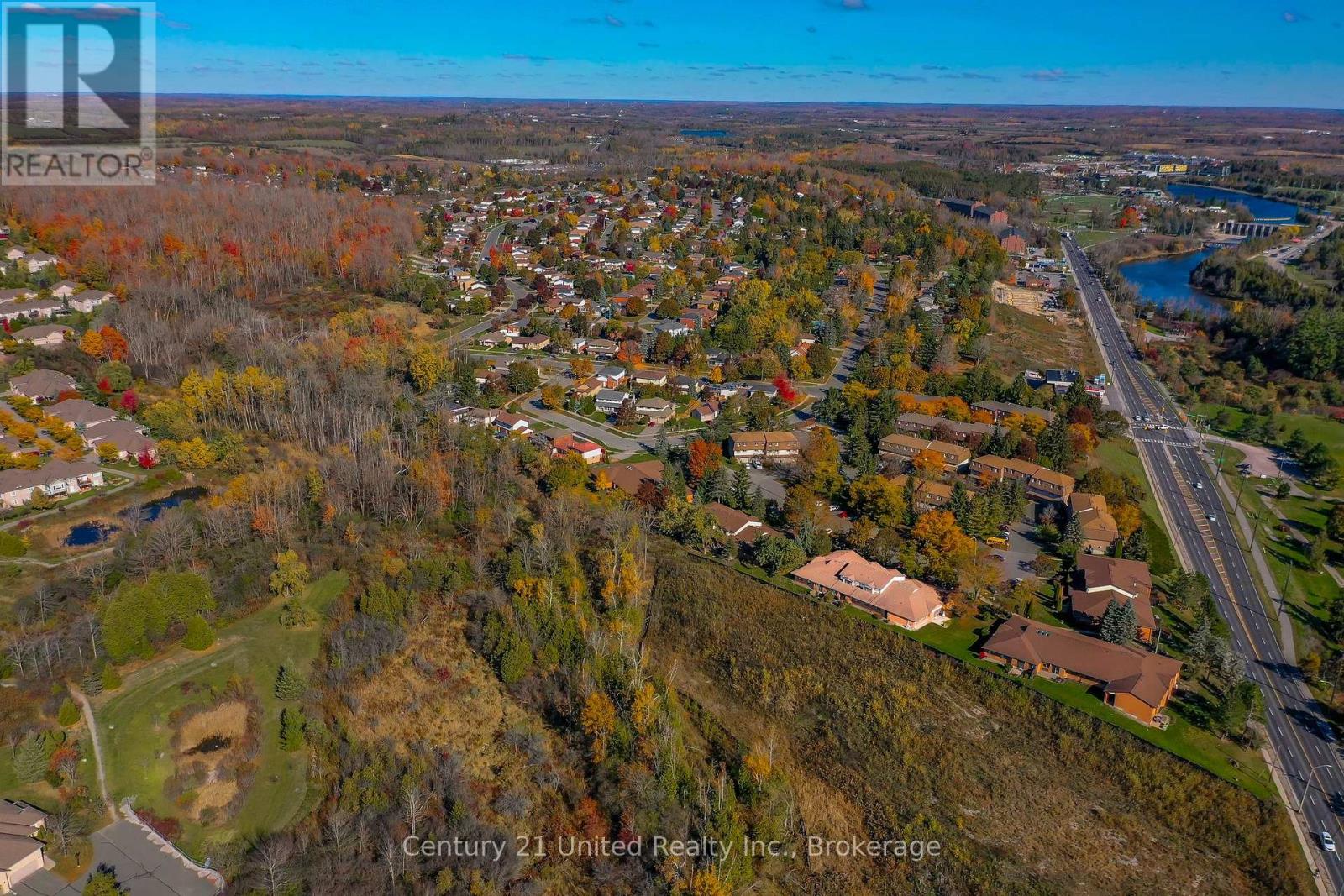 #15 36 CHAMPLAIN CRESCENT - 43