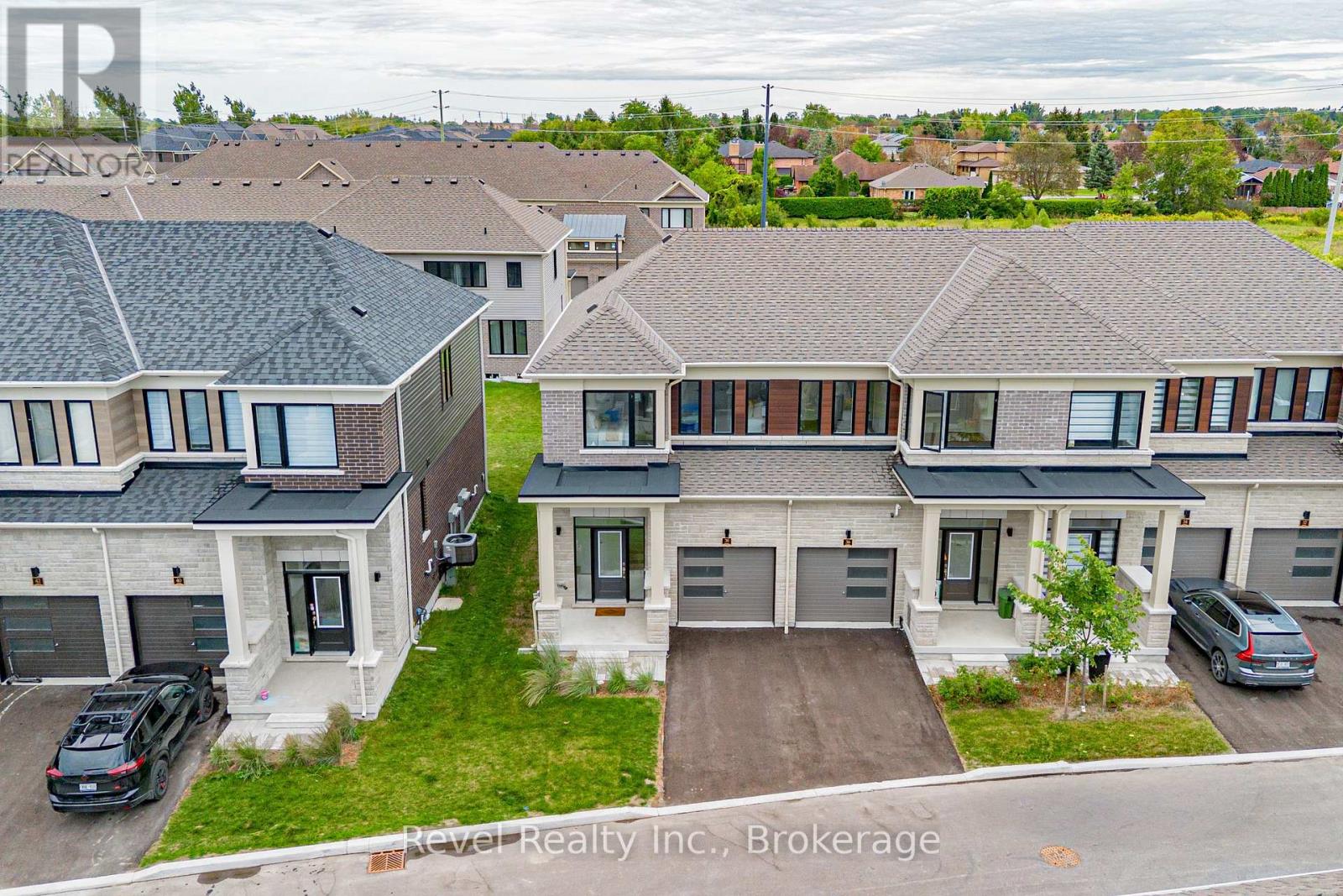38 Hickey Lane, Kawartha Lakes (Lindsay), Ontario, K9V1T9, Kawartha Lakes (Lindsay), Ontario — photo 2 of 5