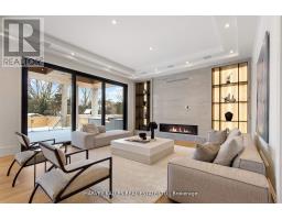 Eating area - 370 Glengrove Avenue W, Toronto, ON M5N1W5 Photo 12