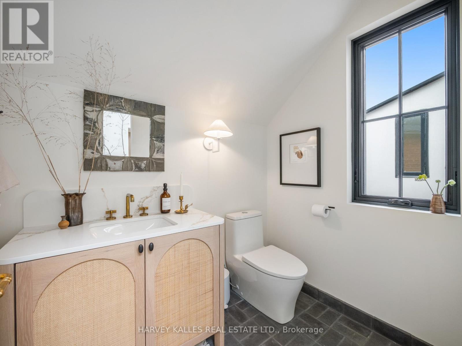 239 BORDEN STREET - 23