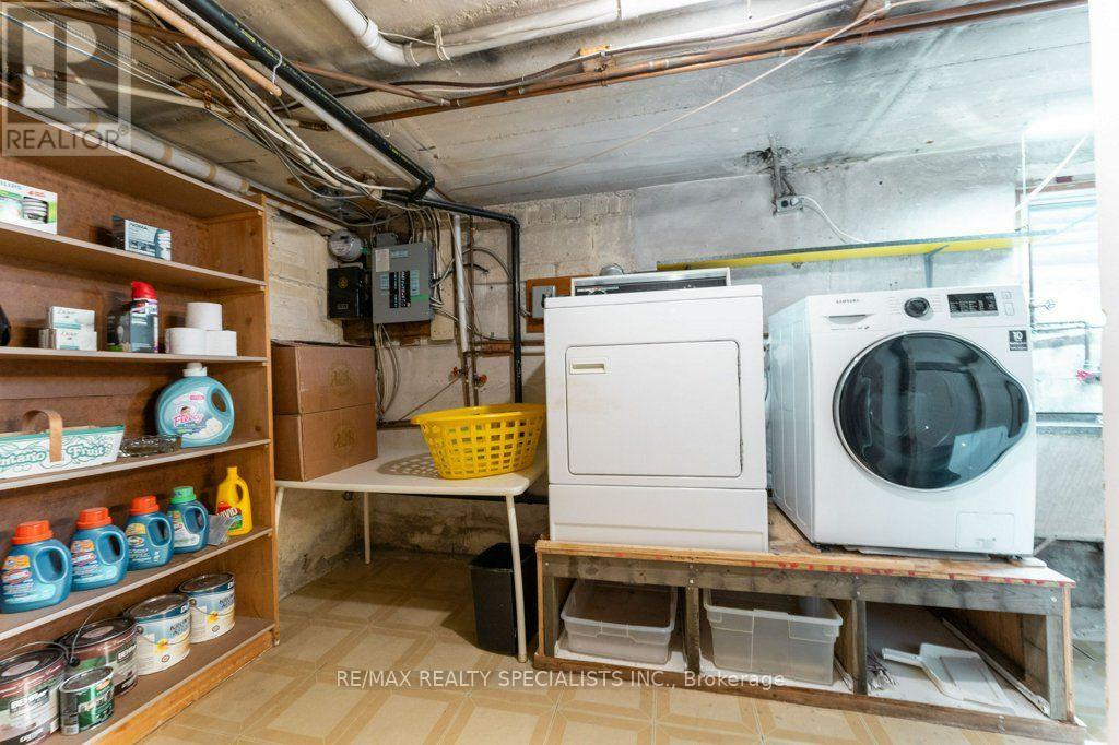 58 FRANKLIN AVENUE - 33