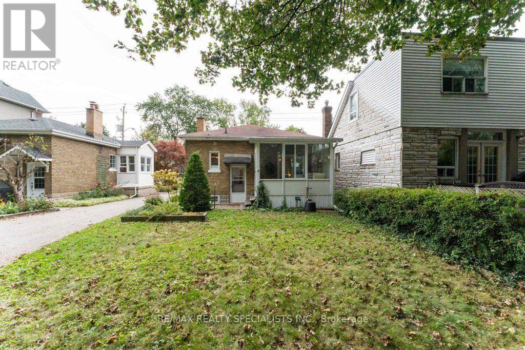 58 FRANKLIN AVENUE - 37