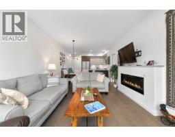 302 7162 West Saanich Rd, Central Saanich, BC V8M1P6 Photo 15