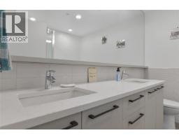 302 7162 West Saanich Rd, Central Saanich, BC V8M1P6 Photo 22