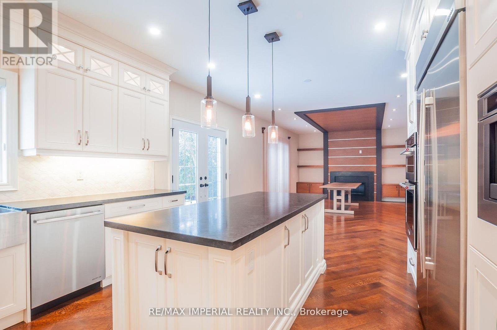 23A MACKAY DRIVE - 20