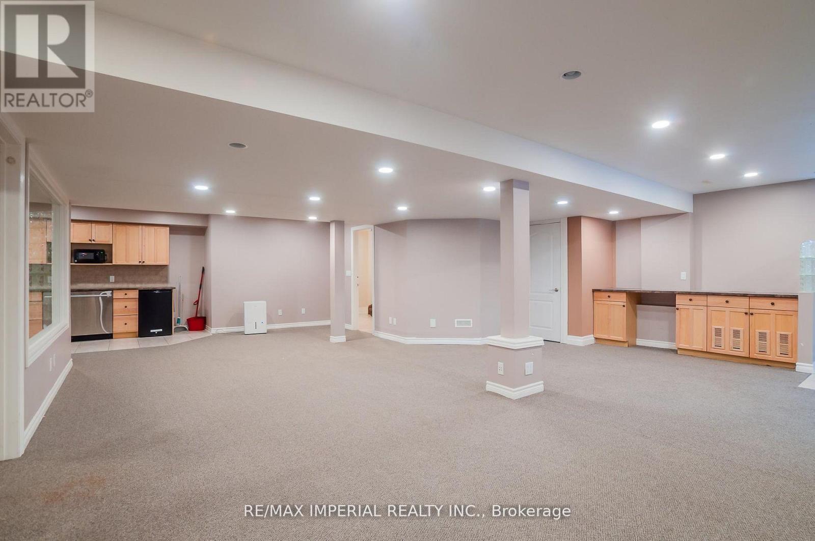 23A MACKAY DRIVE - 36