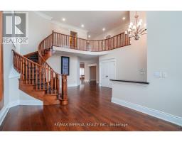 Library - 23a Mackay Drive, Richmond Hill, ON L4C6N9 Photo 6