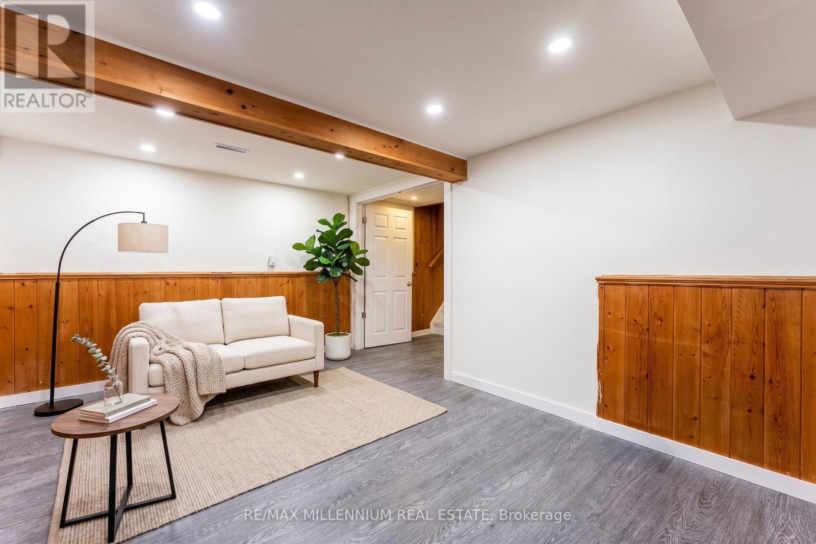 33B COLLEGE CRESCENT - Image 20