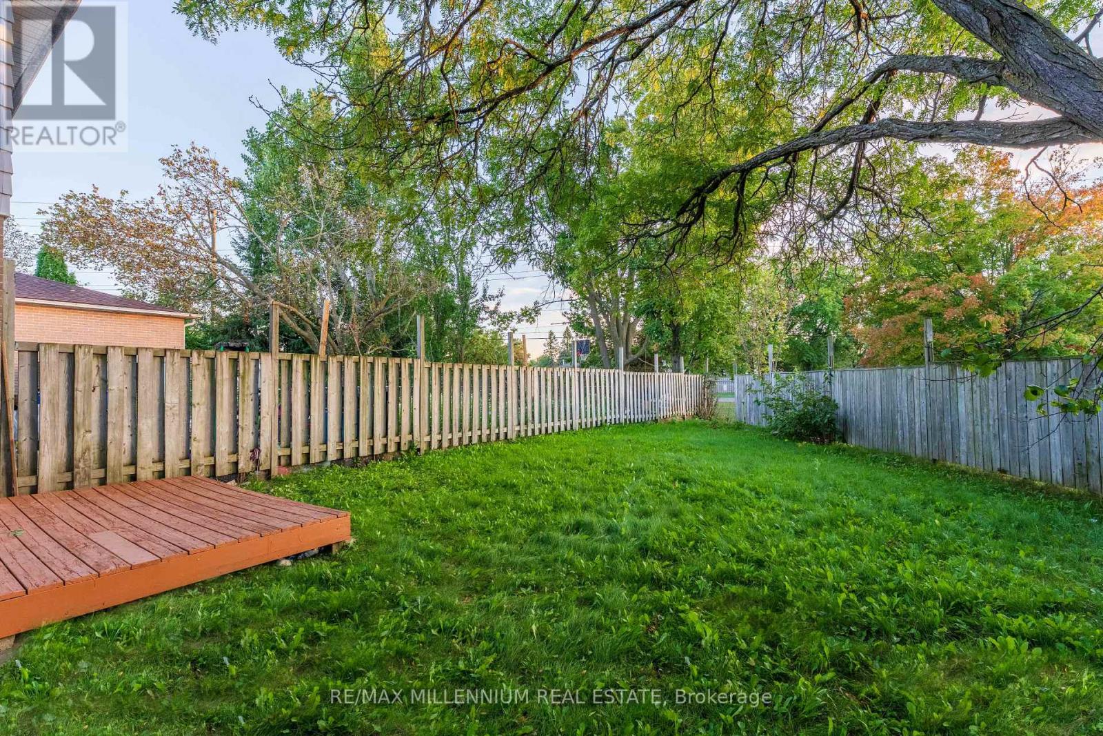 33B COLLEGE CRESCENT - 25