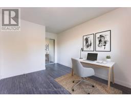 33b College Crescent, Barrie, ON L4M2W4 Photo 13