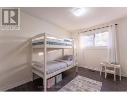 33b College Crescent, Barrie, ON L4M2W4 Photo 16