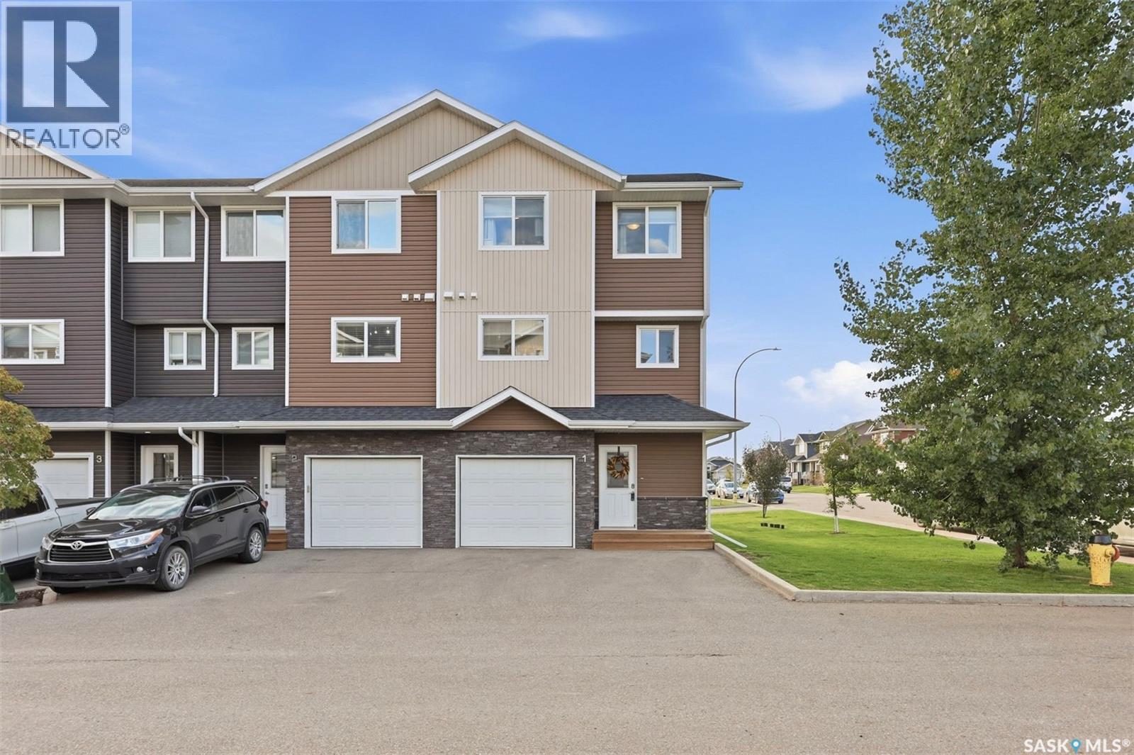 #1 1060 Parr Hill DRIVE - 1