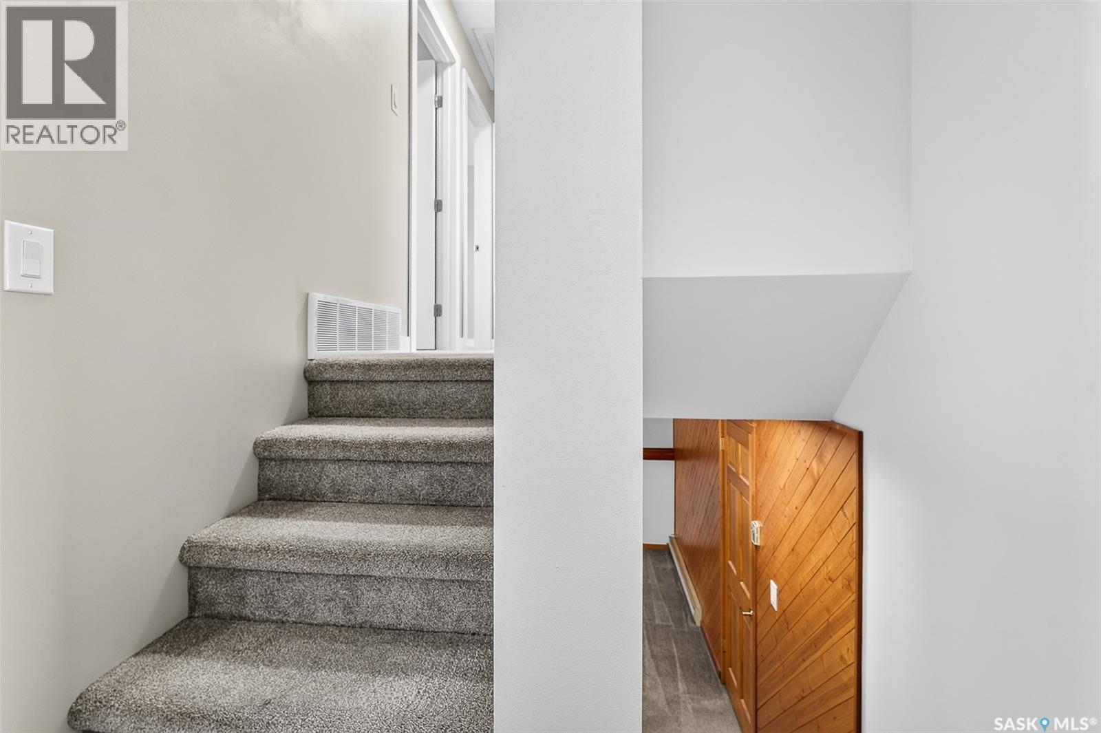 1515 Caribou STREET W - Image 30