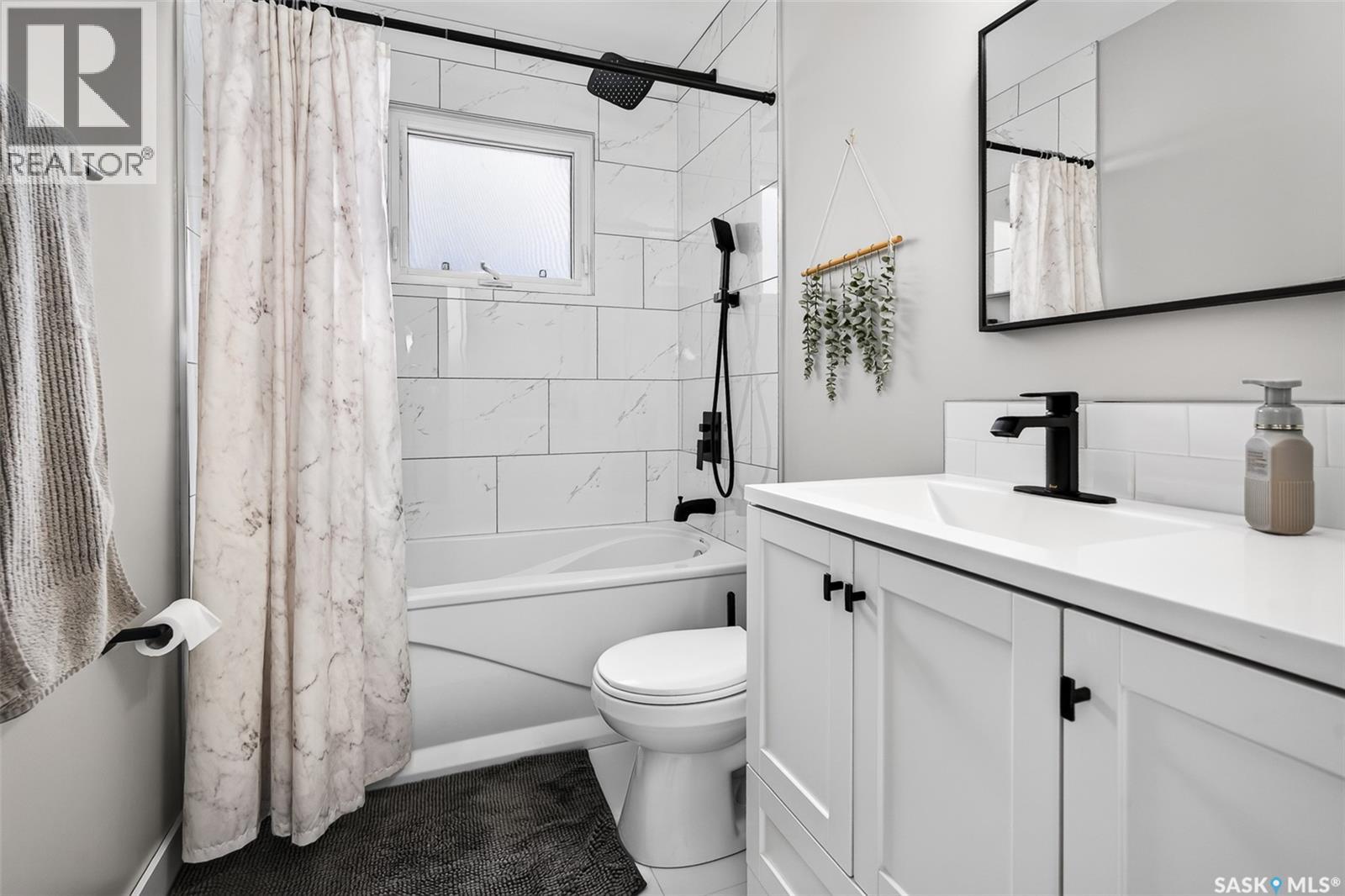 1515 Caribou STREET W - Image 32