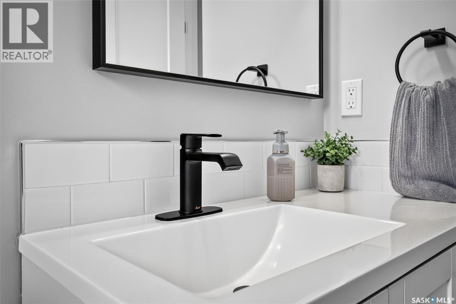 1515 Caribou STREET W - Image 35