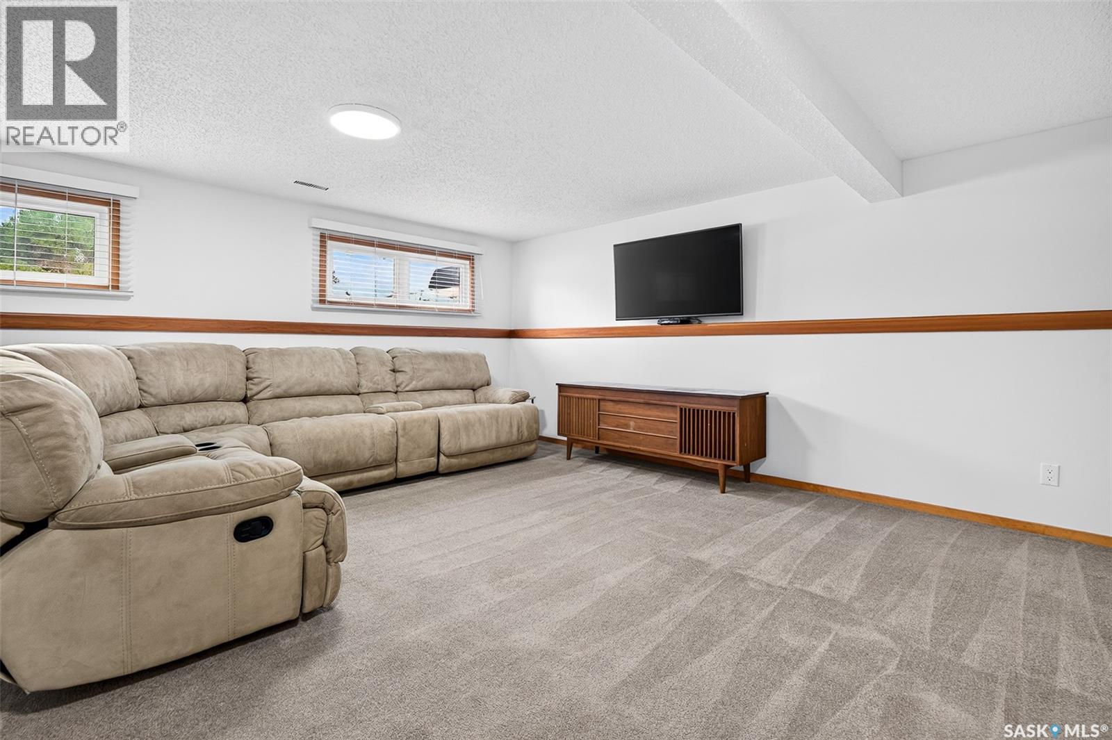 1515 Caribou STREET W - Image 46