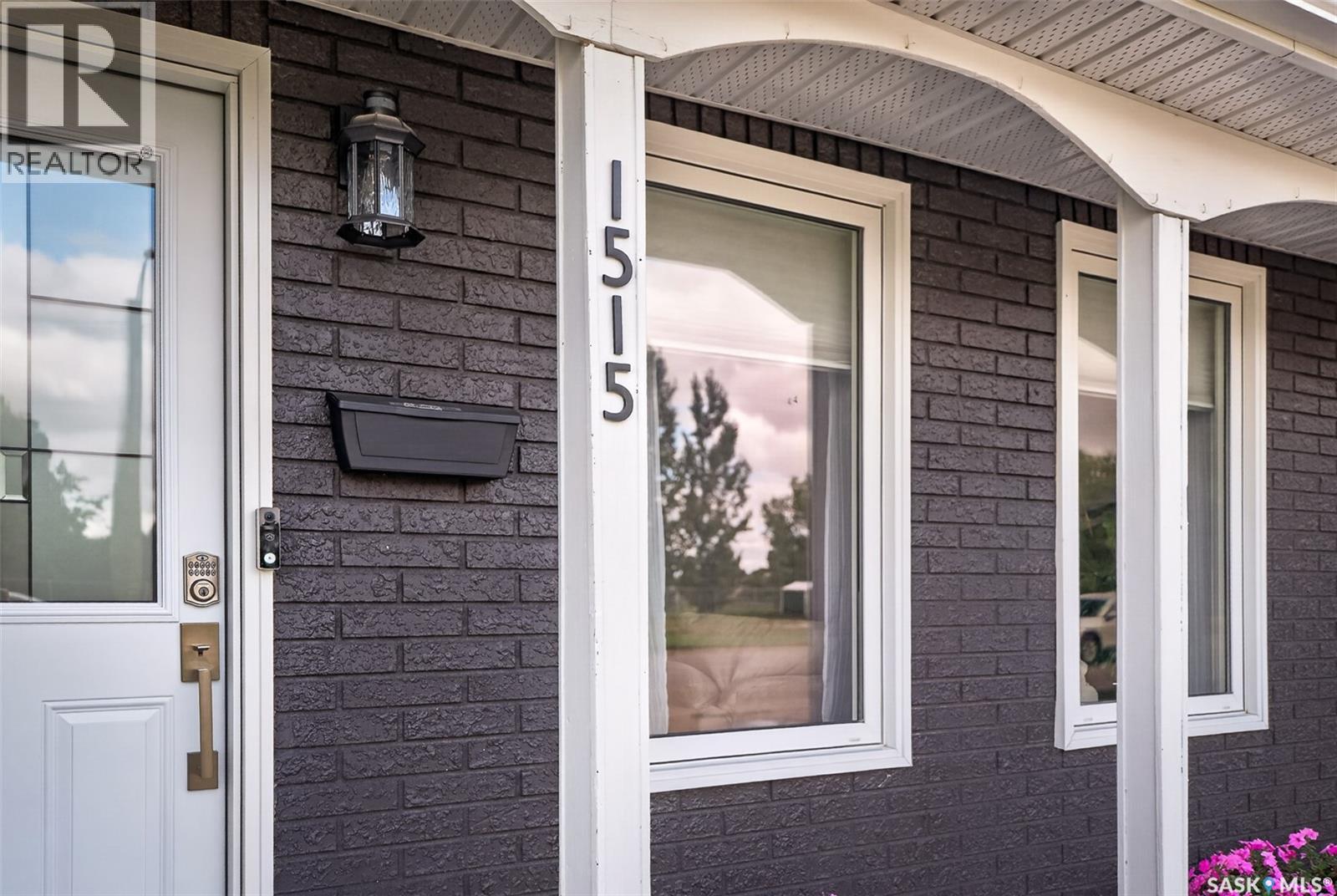 1515 Caribou STREET W - Image 64