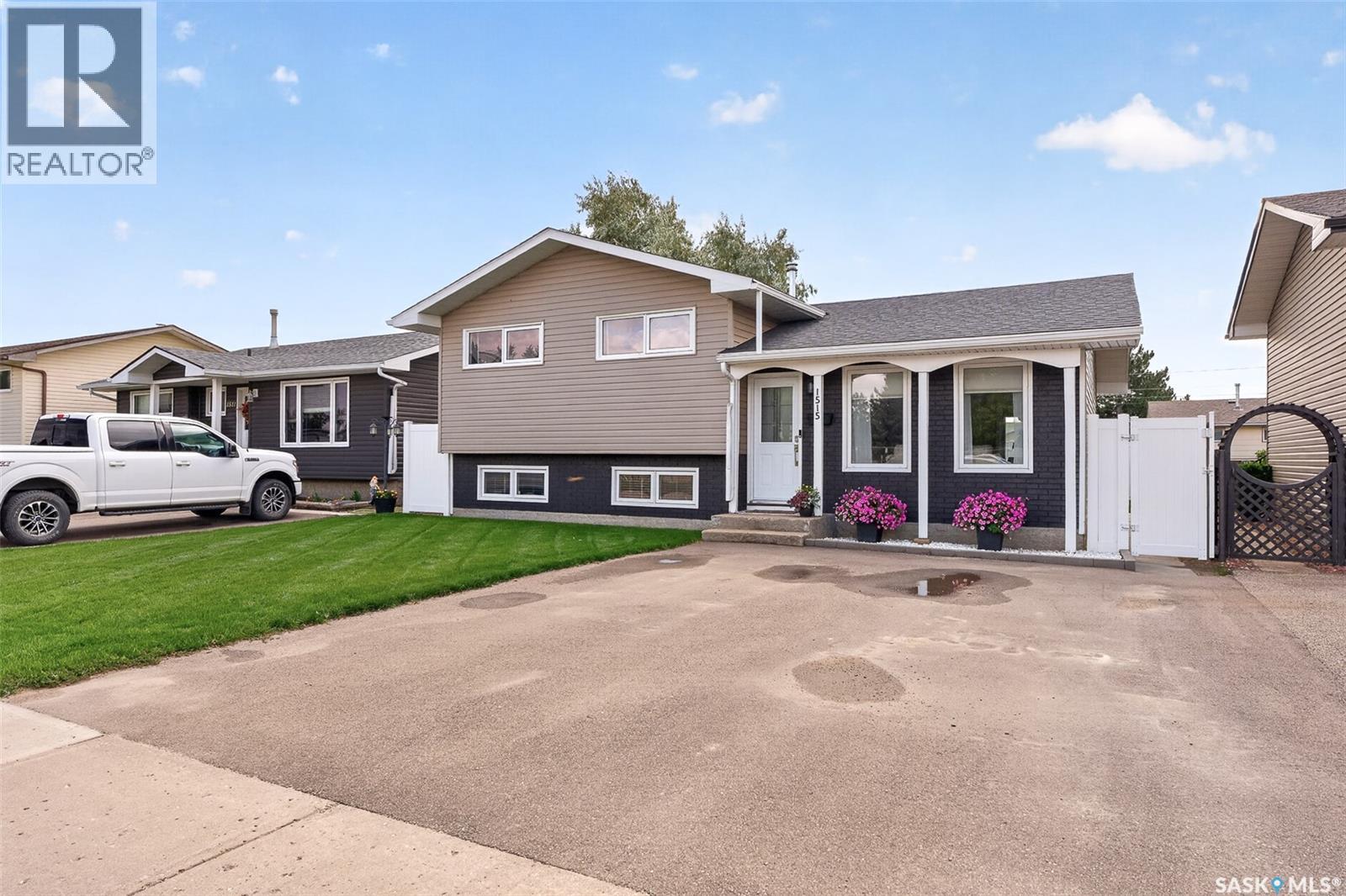 1515 Caribou STREET W - Image 65