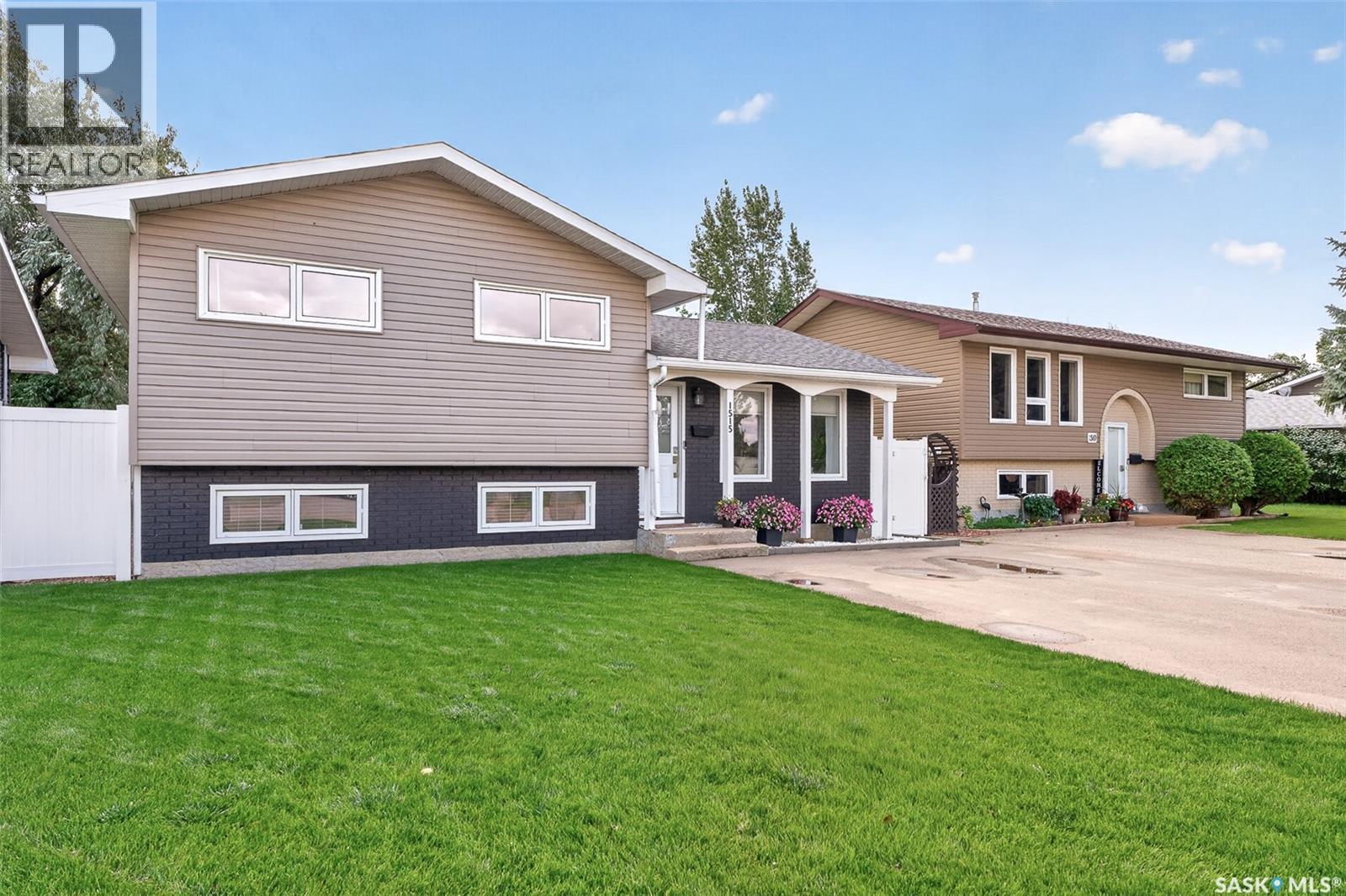 1515 Caribou STREET W - 66