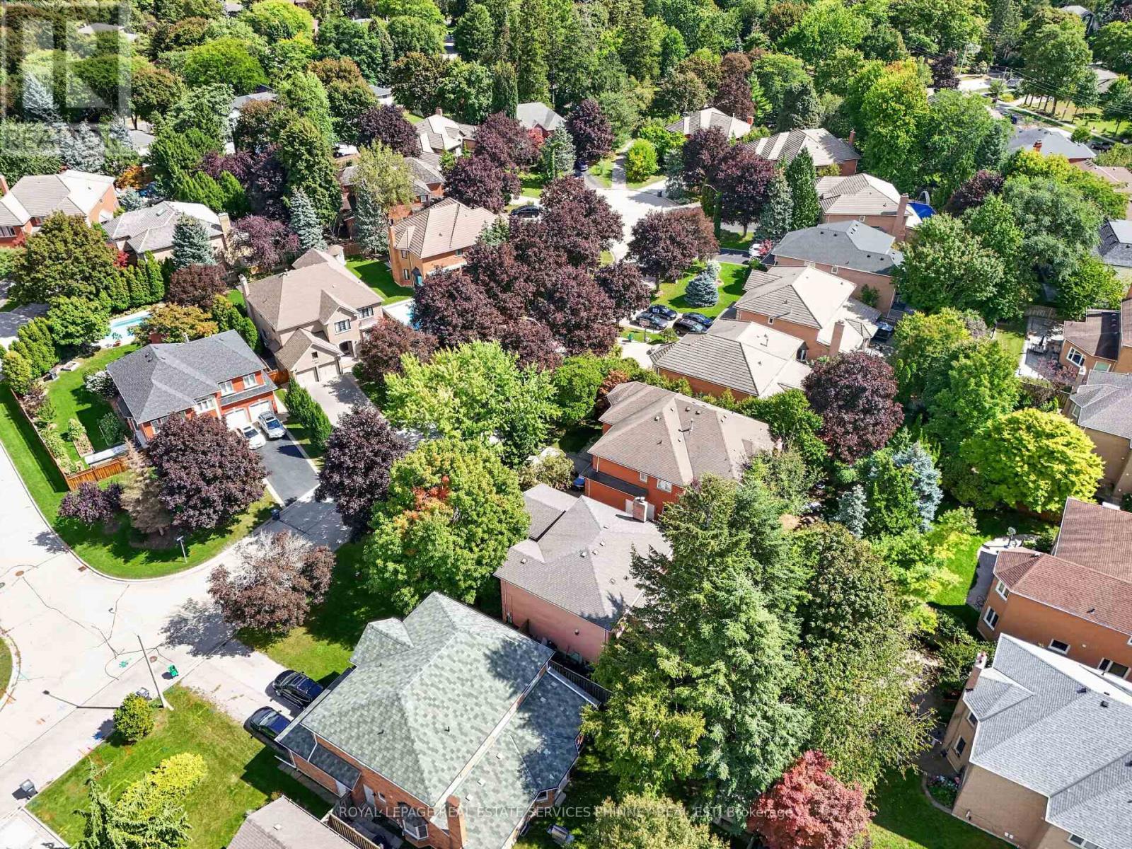 1962 CALGARY COURT - 33