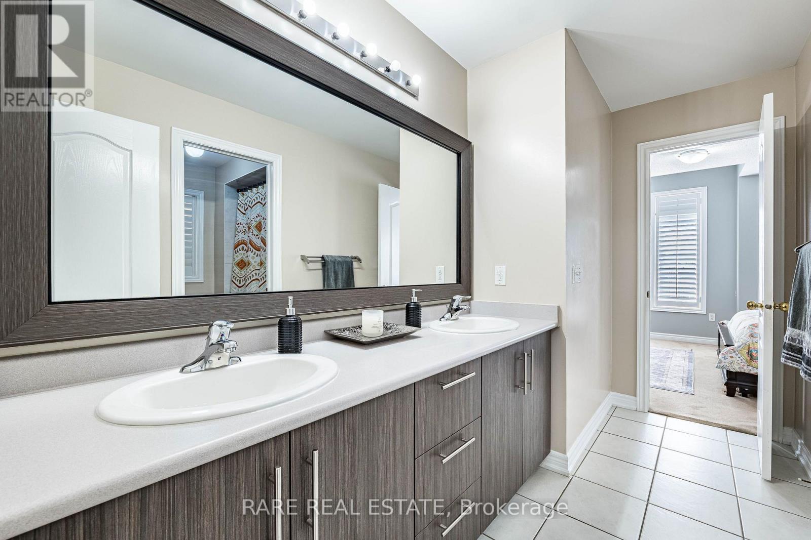 86 VANDERPOOL CRESCENT - Image 32