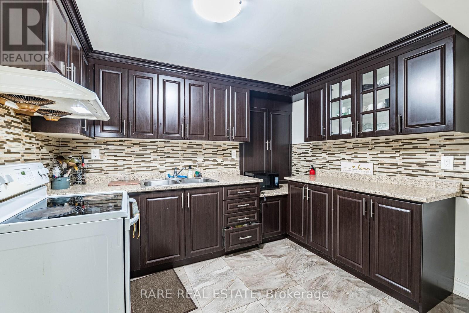 86 VANDERPOOL CRESCENT - Image 42