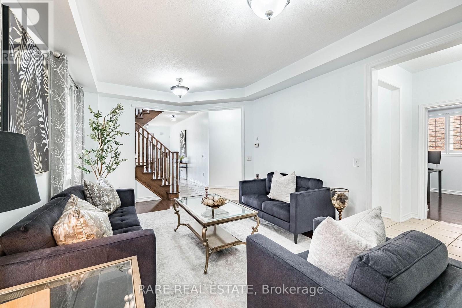 Photo of 86 VANDERPOOL CRESCENT