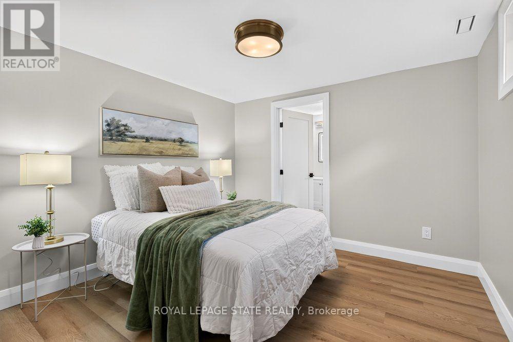 90 LAKESIDE DRIVE, Grimsby (Grimsby Beach) — photo 8