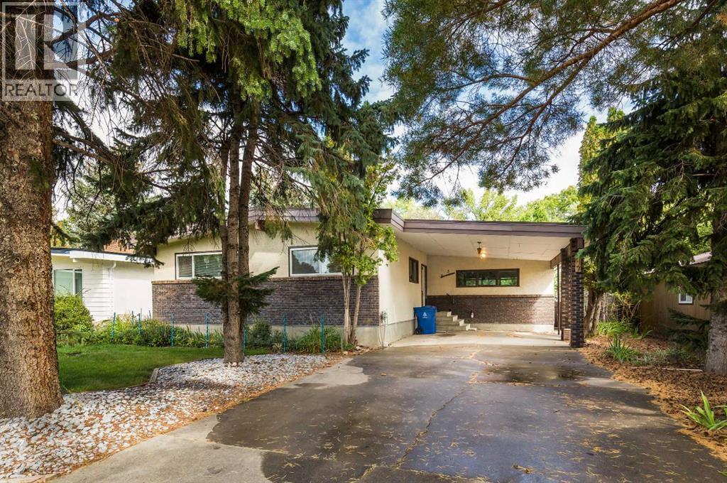 317 Laval Boulevard W - 1