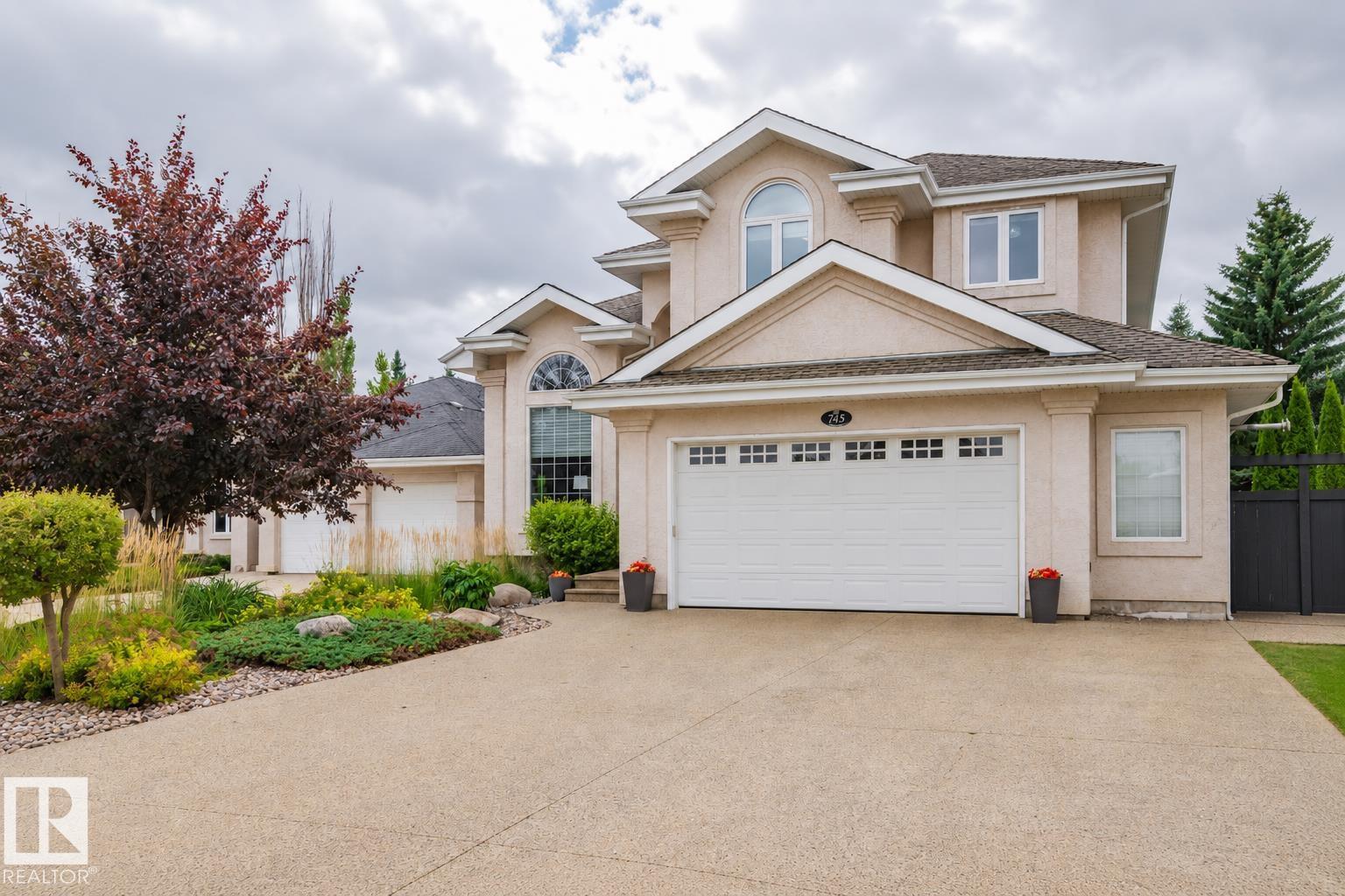 745 TODD LANDING LD NW, Edmonton, Alberta, T6R3C4