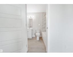 1768 48a St Nw, Edmonton, AB T6L2Y1 Photo 33