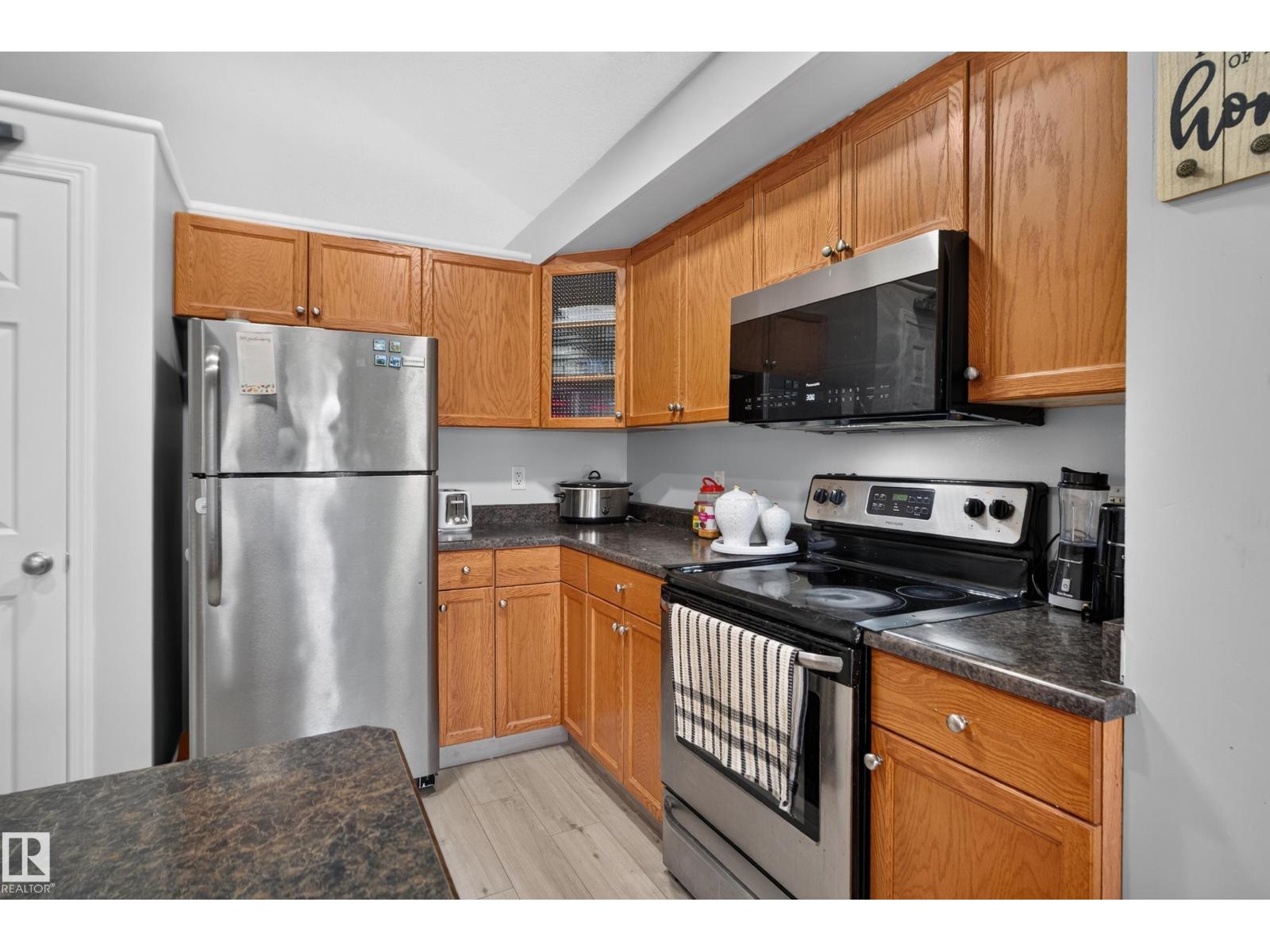 3746 12 Street NW - 6