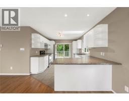 Kitchen - 452 Thetis Dr, Ladysmith, BC V9G1V9 Photo 13